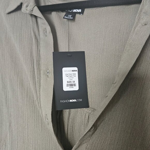 NWT Fashion Nova (3X) Lily Front Button Up Top - Picture 2 of 2